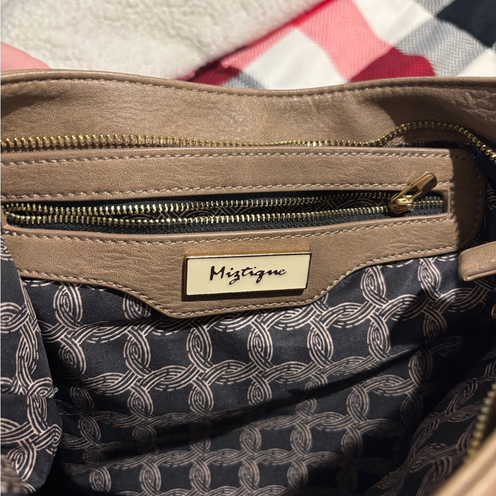 Elegant, boho shoulder bag. - Picture 7 of 15